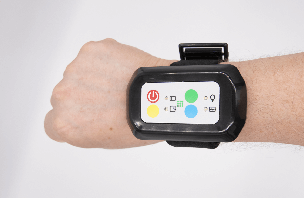 Wearable device for lone workers