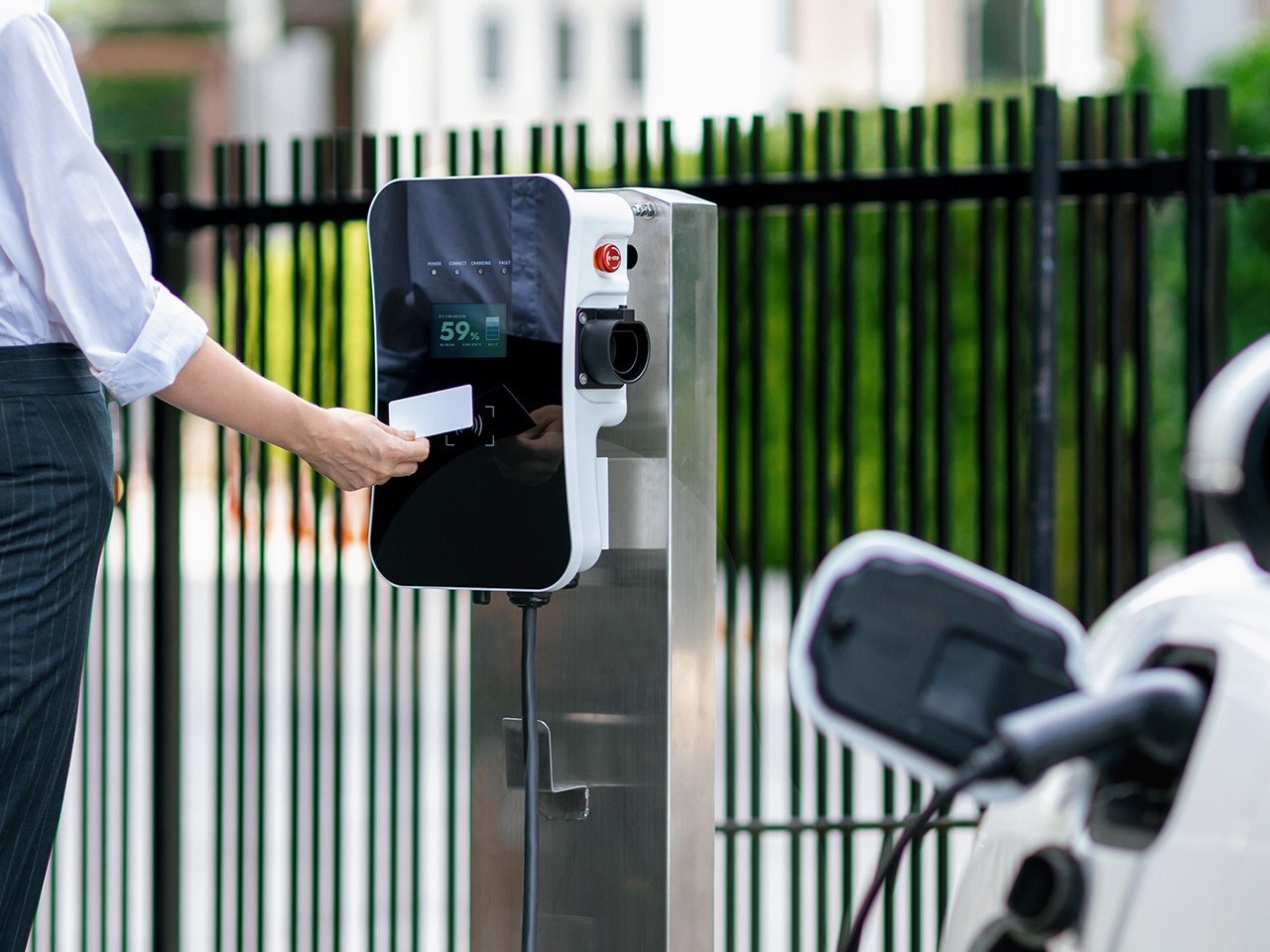 Rifornimento per auto elettrica con card