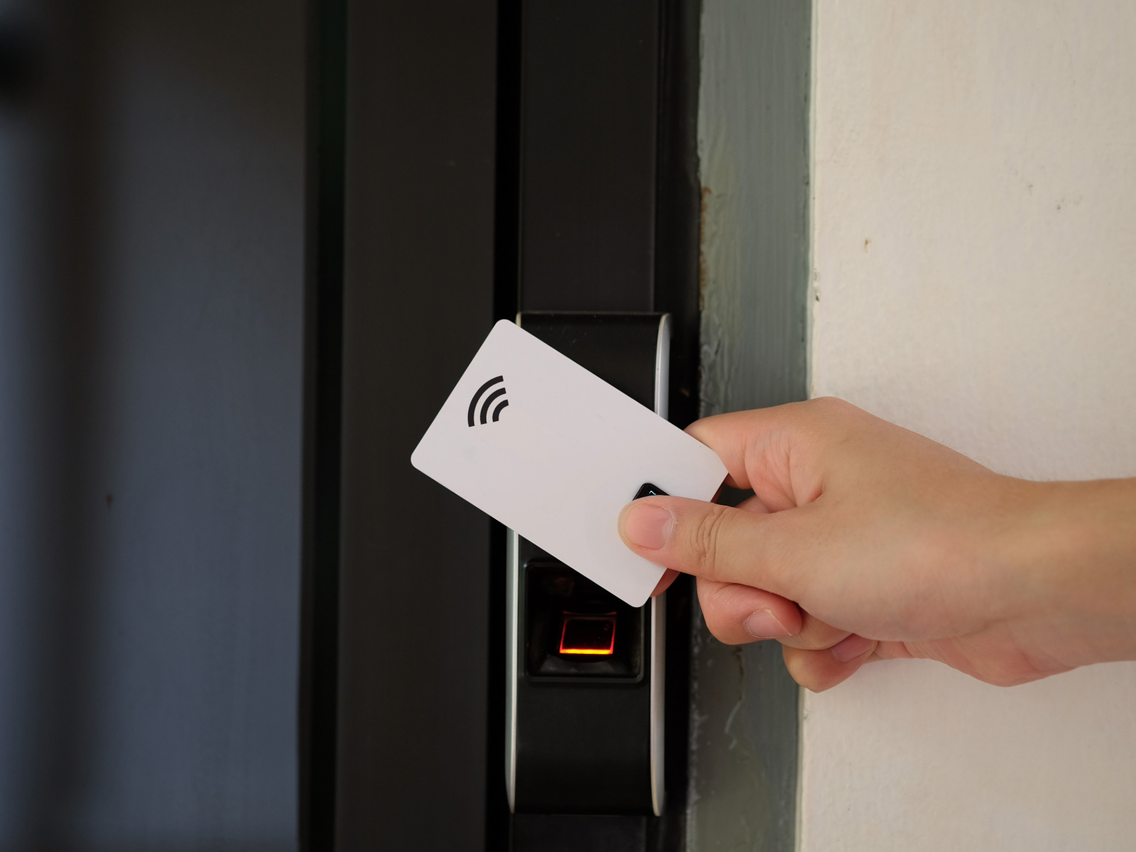 Controllo accessi con badge biometrico
