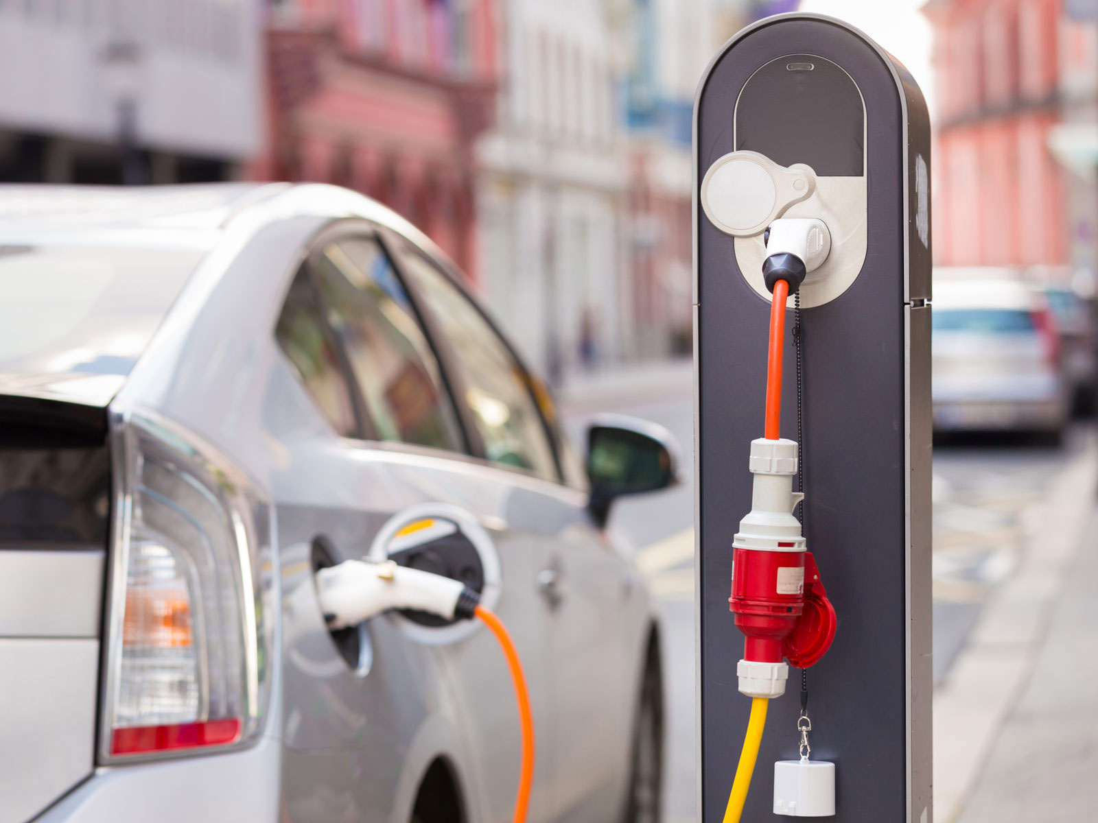 Ricarica dell'auto elettrica