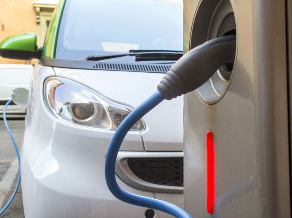 Ricarica di un veicolo elettrico